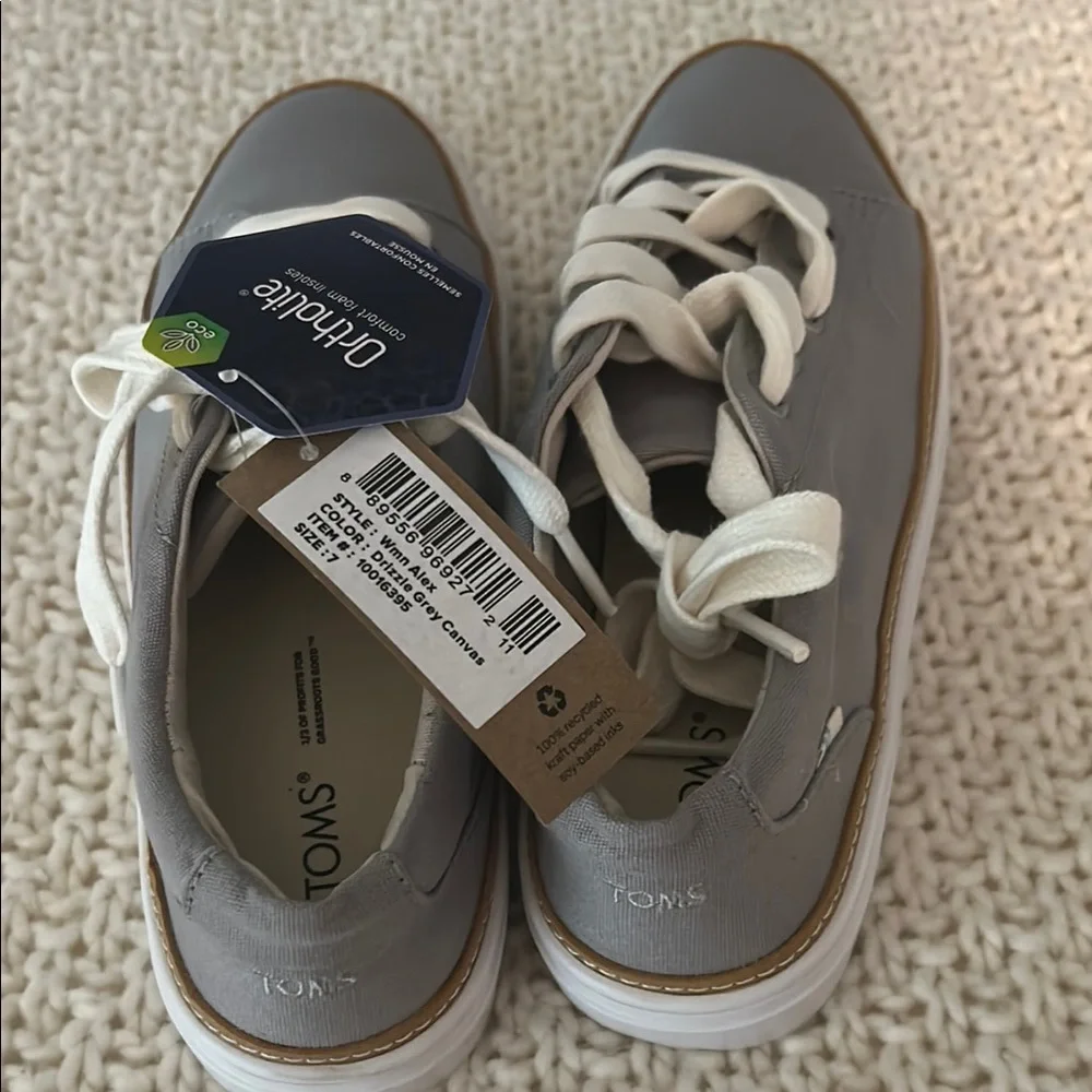 Toms Gray Canvas Sneakers with White Laces - Picture 1 of 3